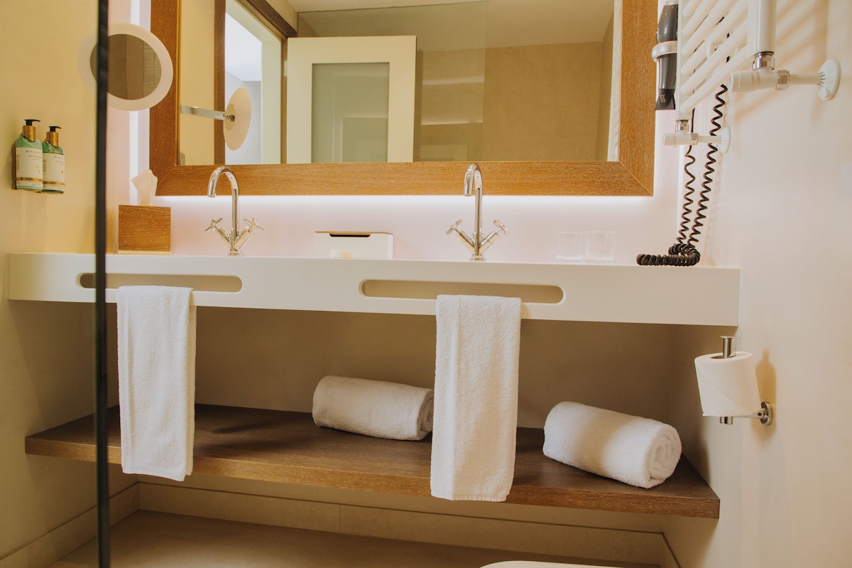 Lamaro Hotel Barcelona property photograph